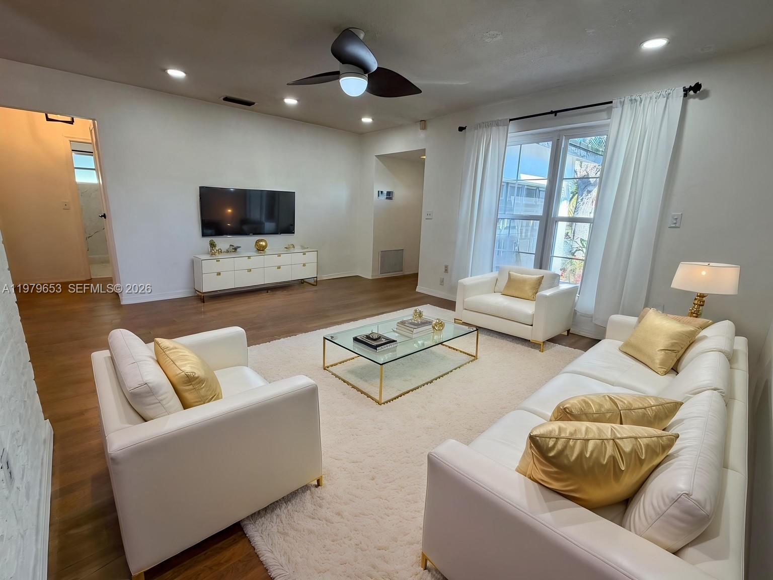 SUNRISE GOLF VILLAGE SEC - Residential