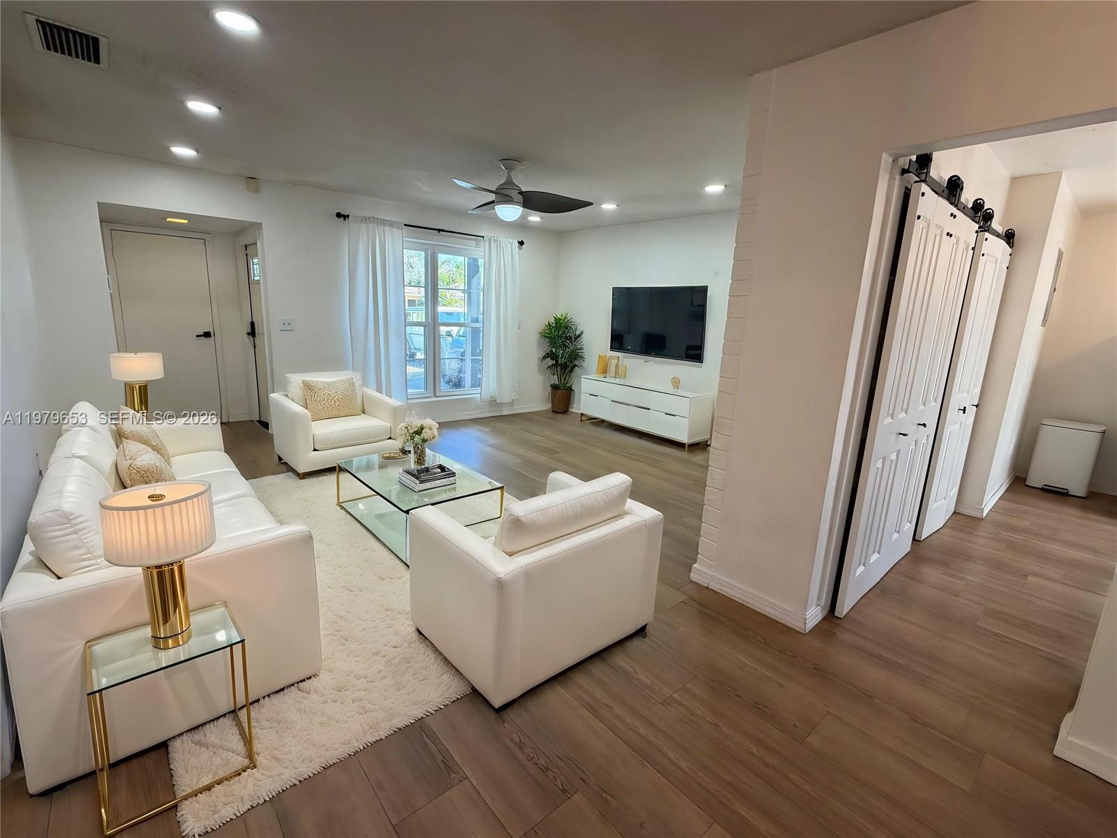 SUNRISE GOLF VILLAGE SEC - Residential