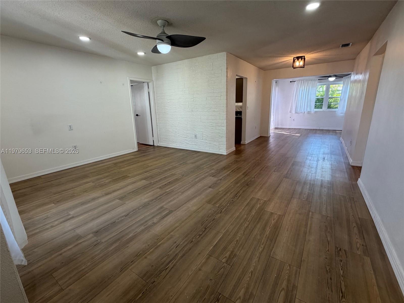 SUNRISE GOLF VILLAGE SEC - Residential