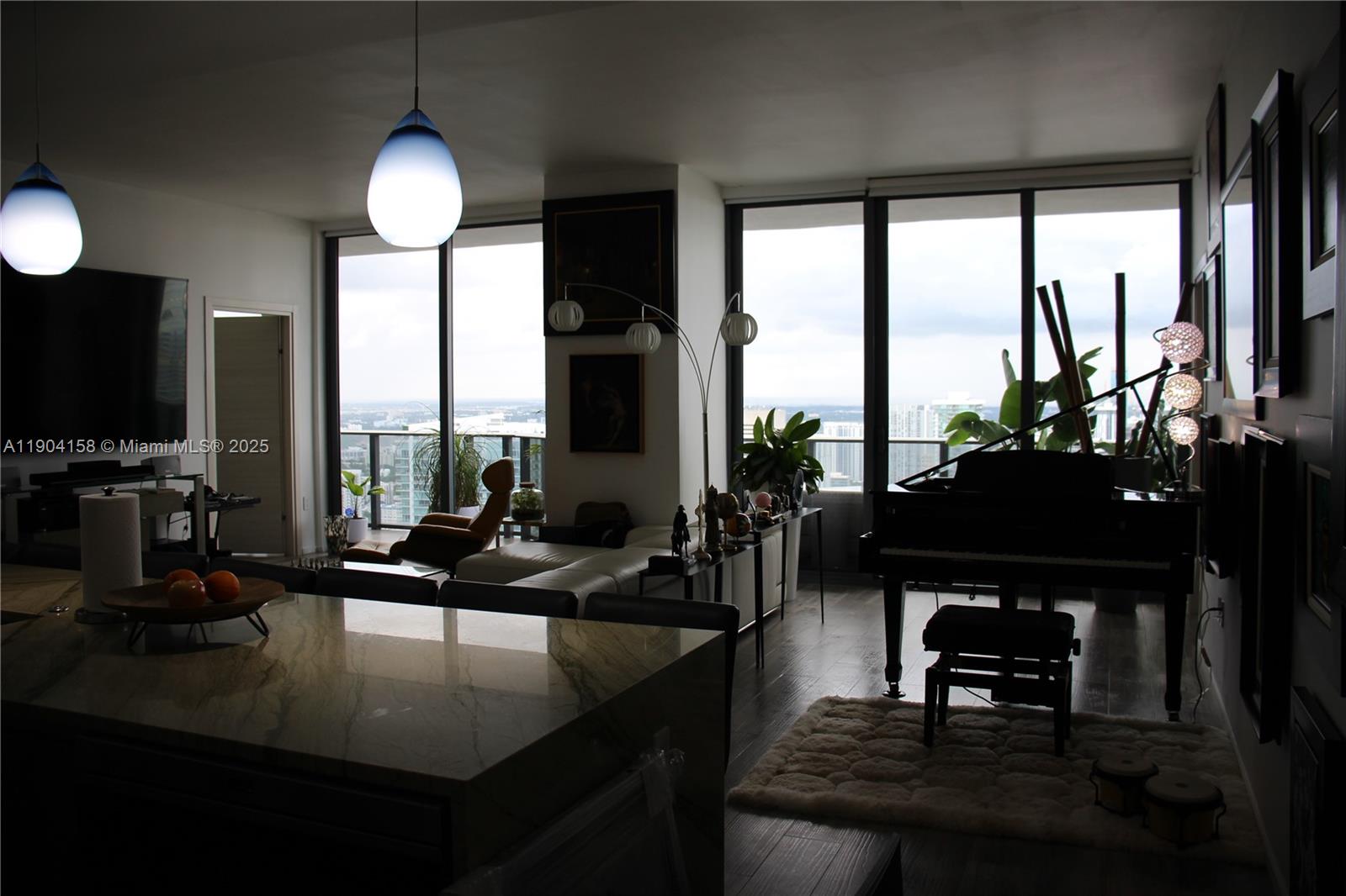 801 SMA RESIDENCES CONDO - Residential Lease