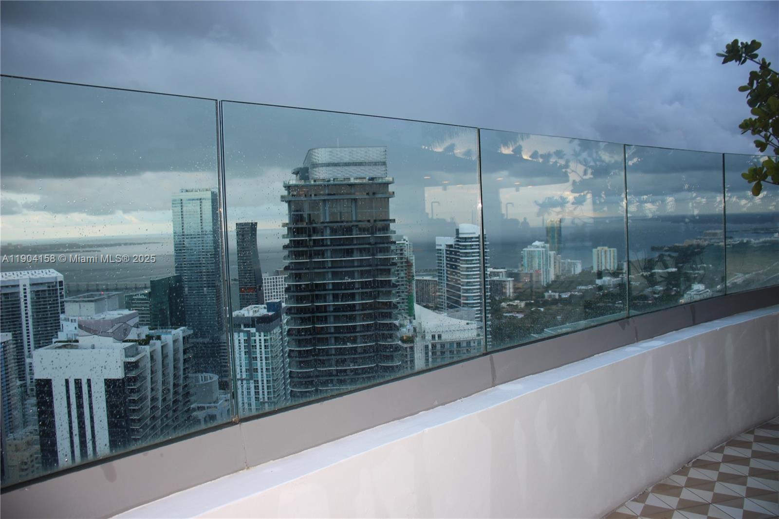 801 SMA RESIDENCES CONDO - Residential Lease