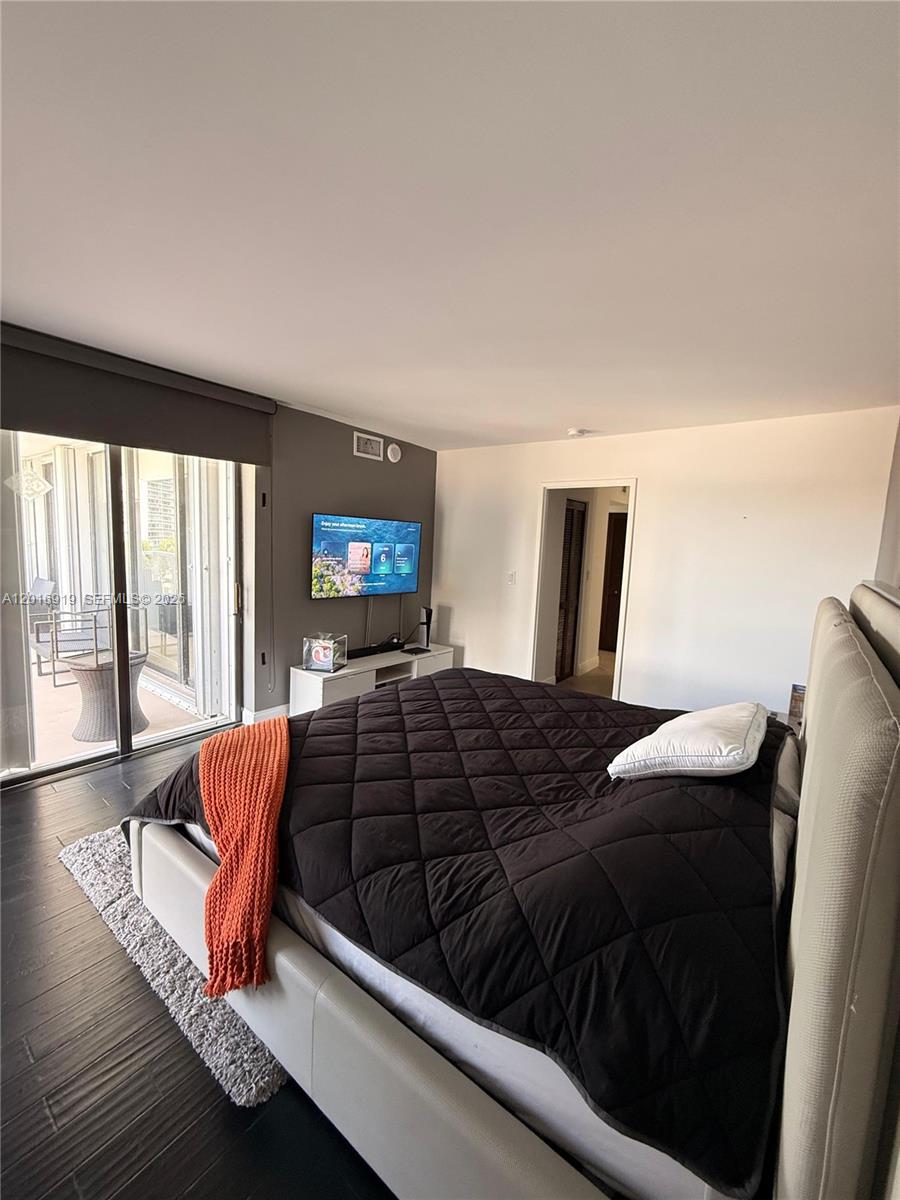 FLAMENCO CONDO TOWER II - Residential Lease