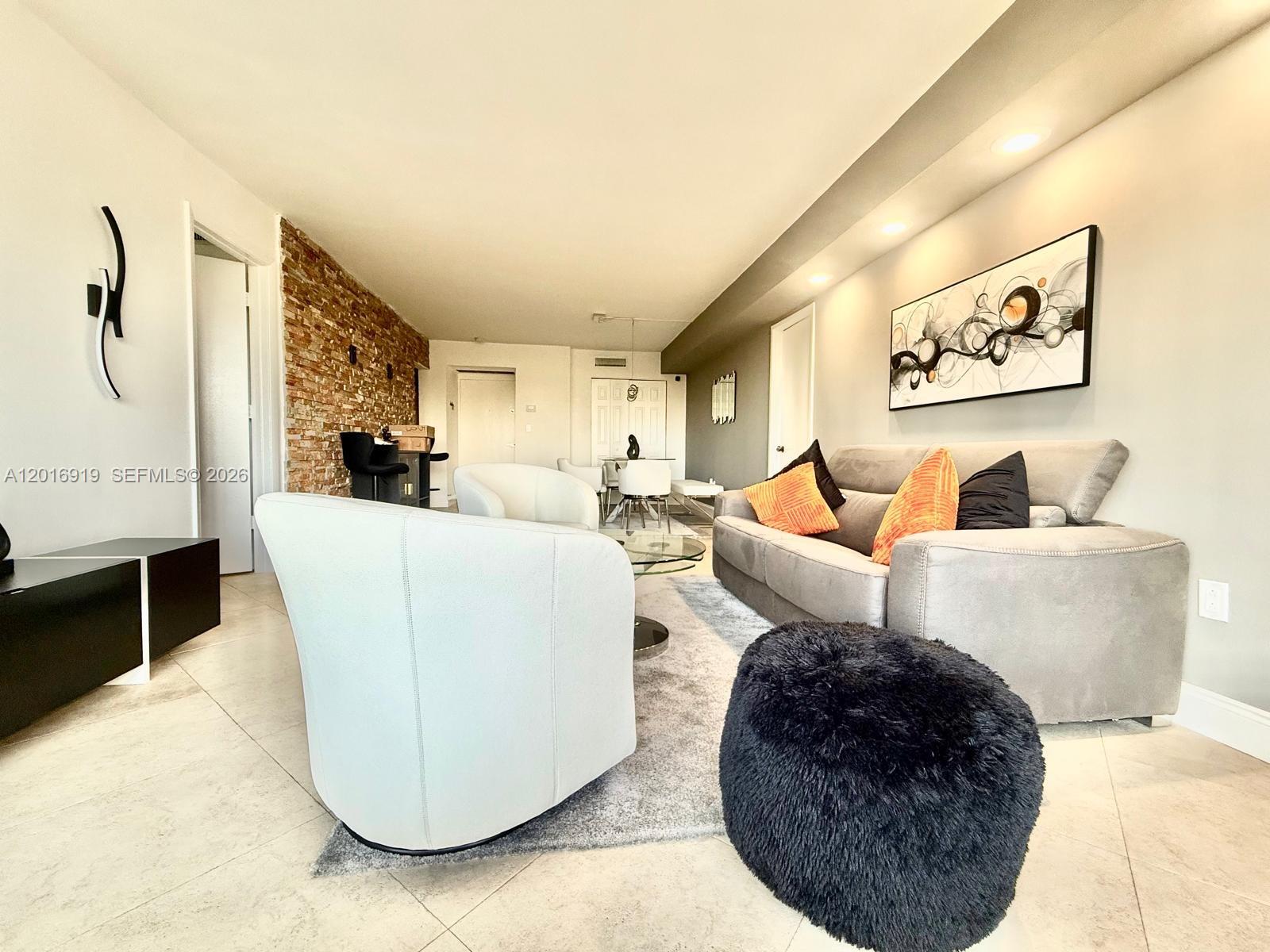 FLAMENCO CONDO TOWER II - Residential Lease