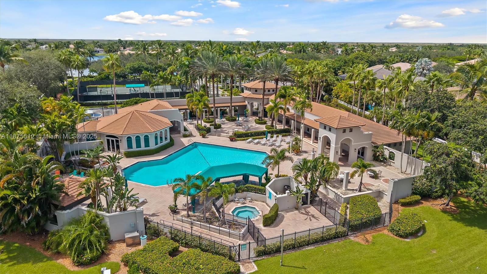 Saturnia - Residential