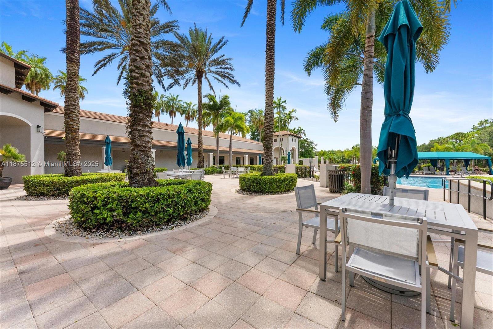 Saturnia - Residential