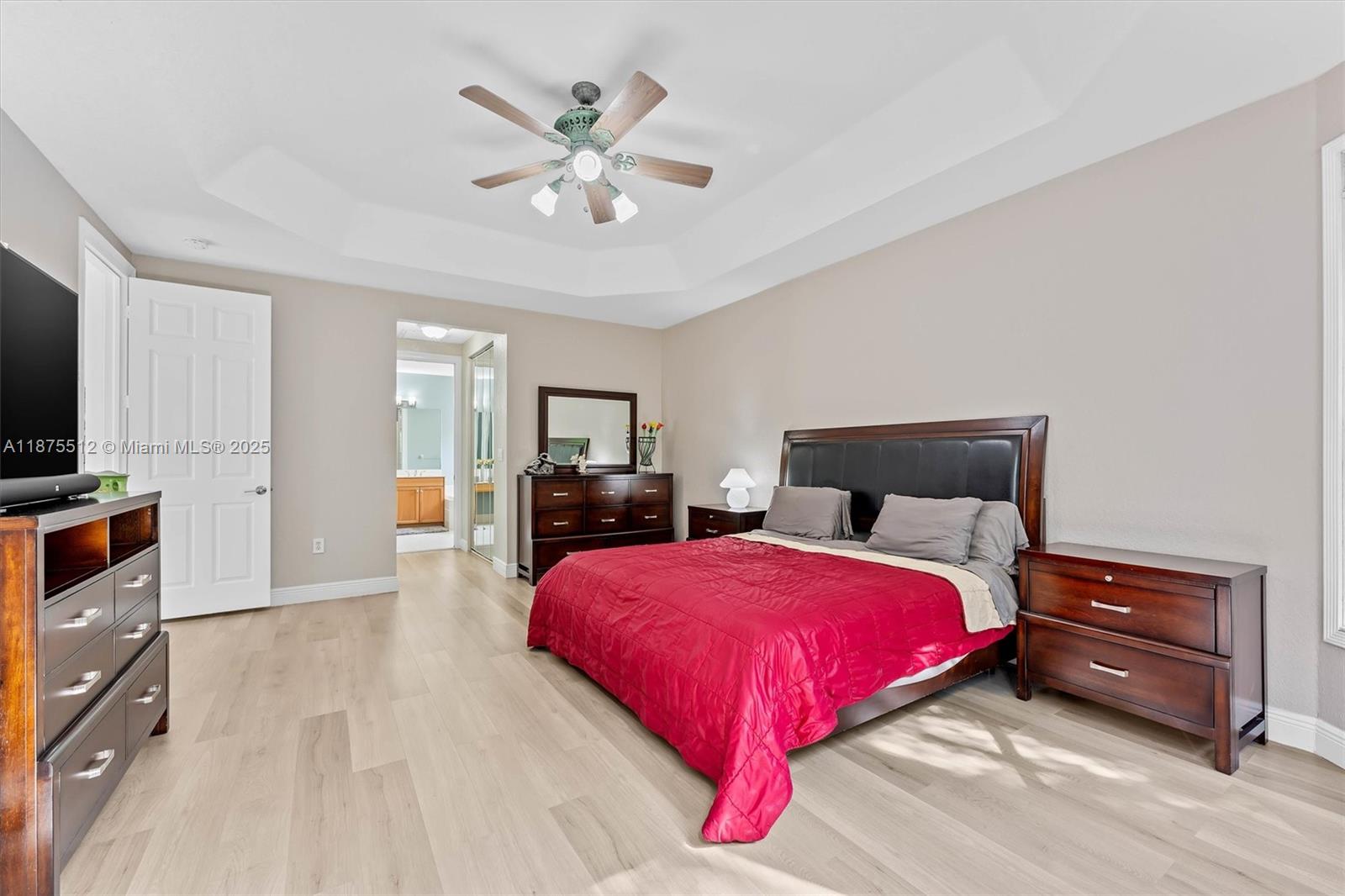 Saturnia - Residential