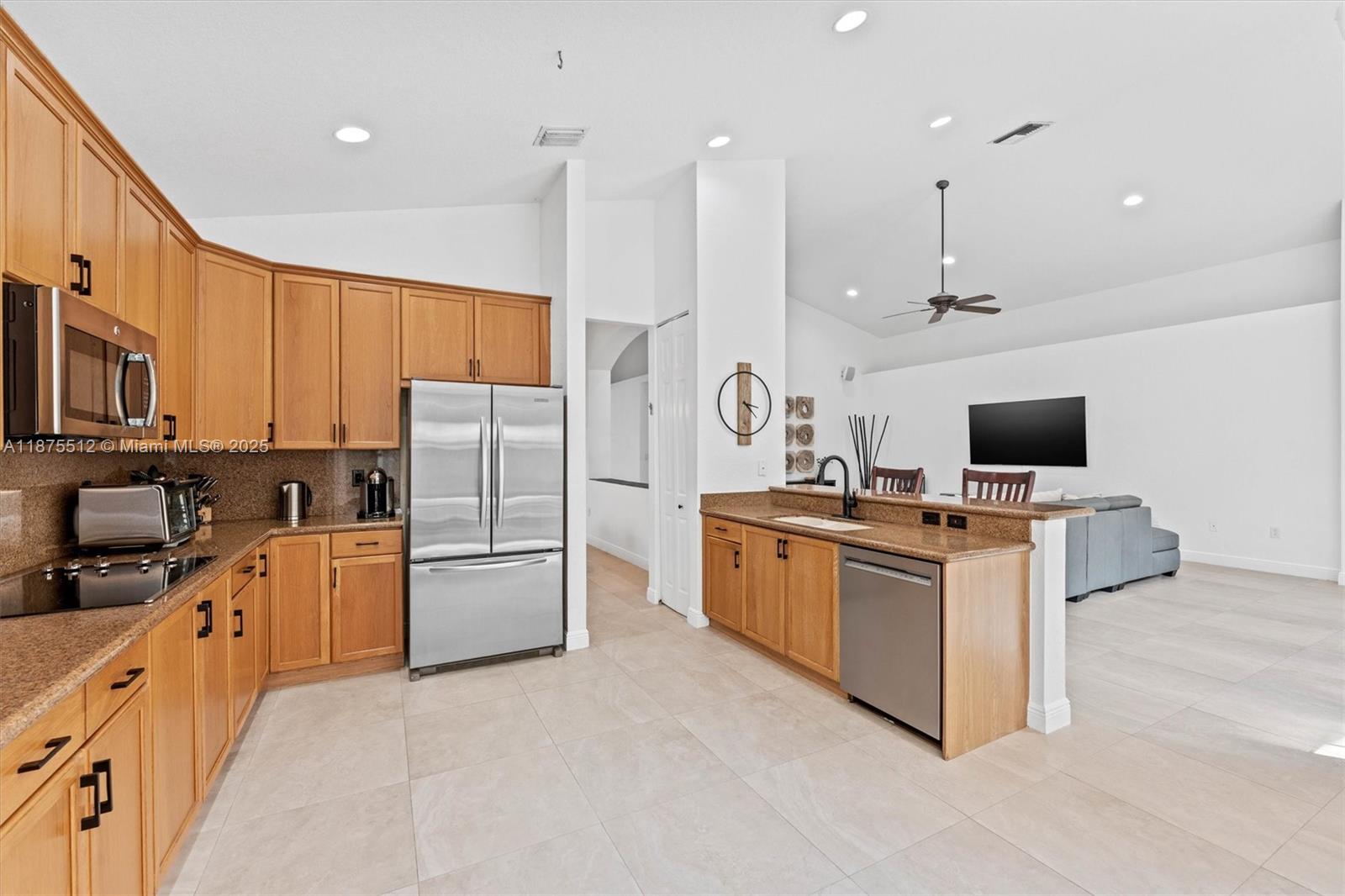 Saturnia - Residential