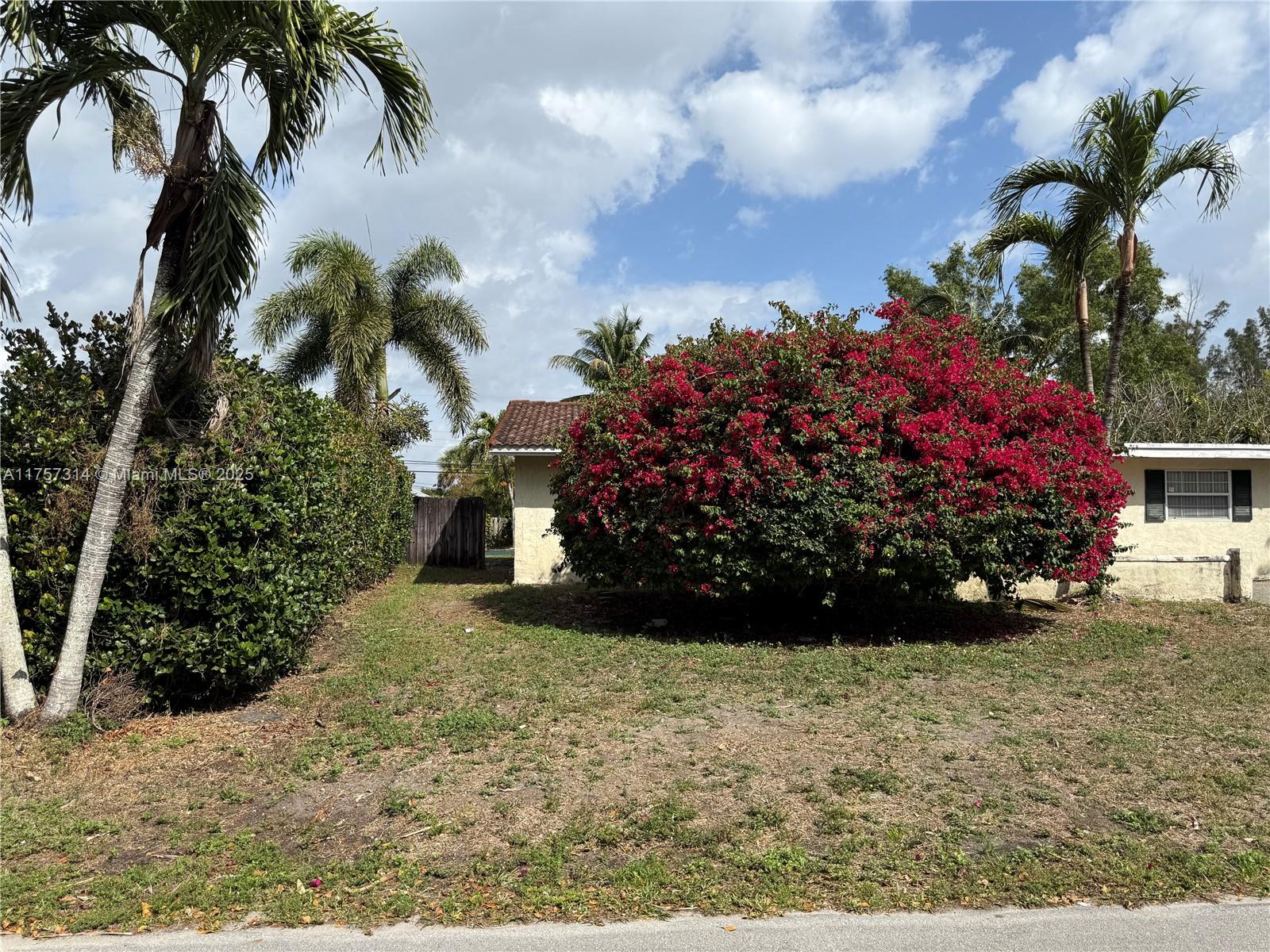 5531 NW 76th Pl