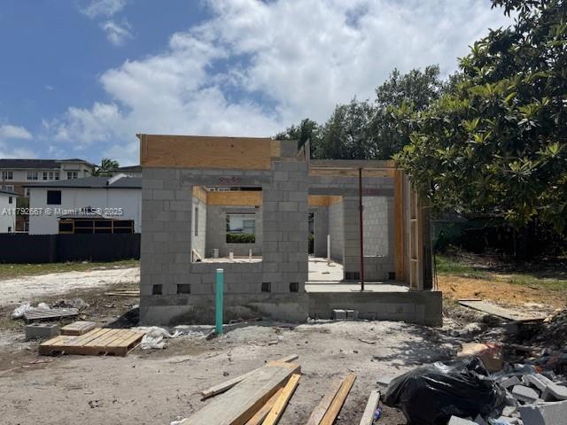 2778 Nw 44th St, Miami, Broward County, Florida - 4 Bedrooms  
3 Bathrooms - 
