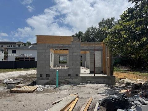2778 NW 44th St Miami FL 33142