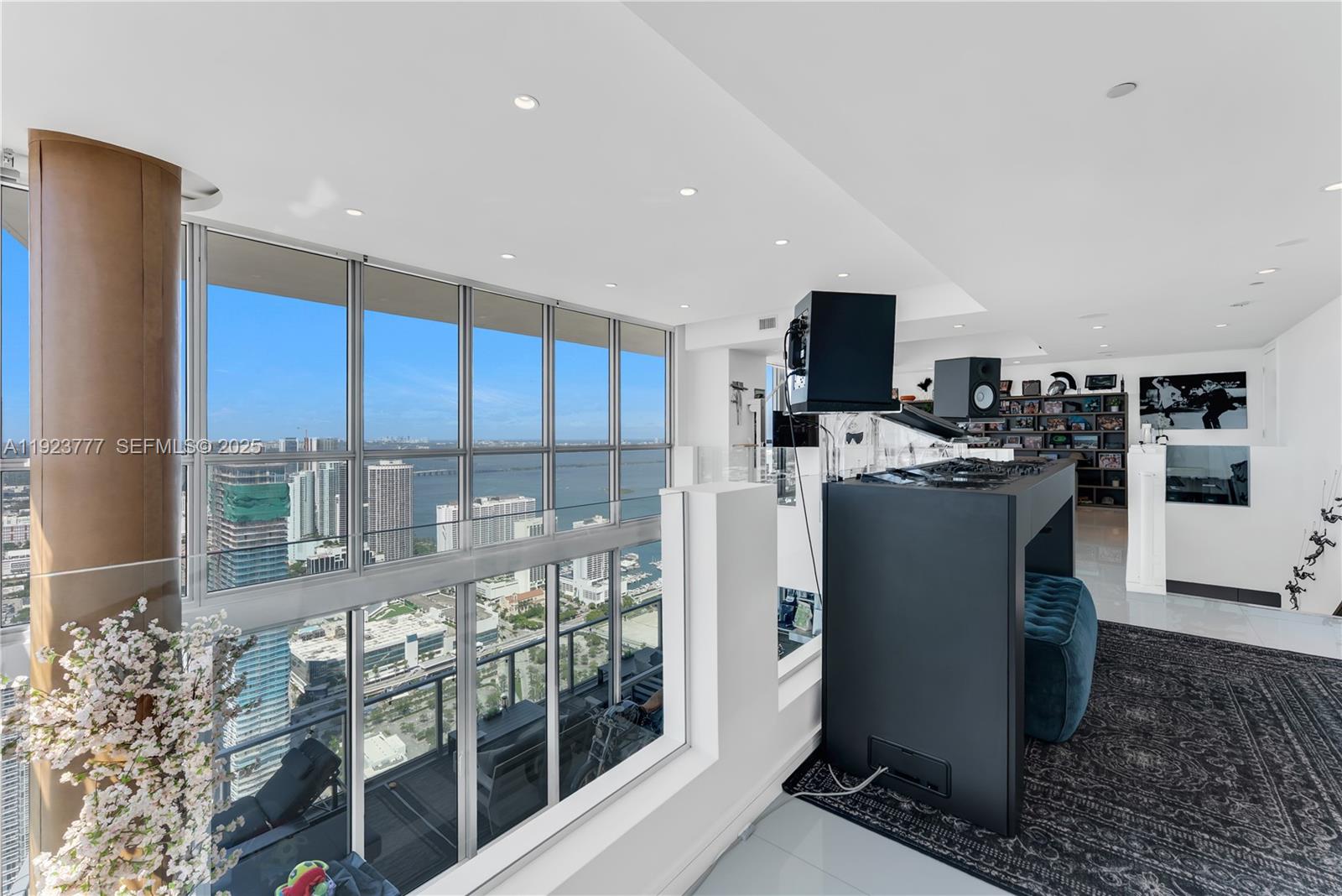 MARQUIS CONDO - Residential Lease