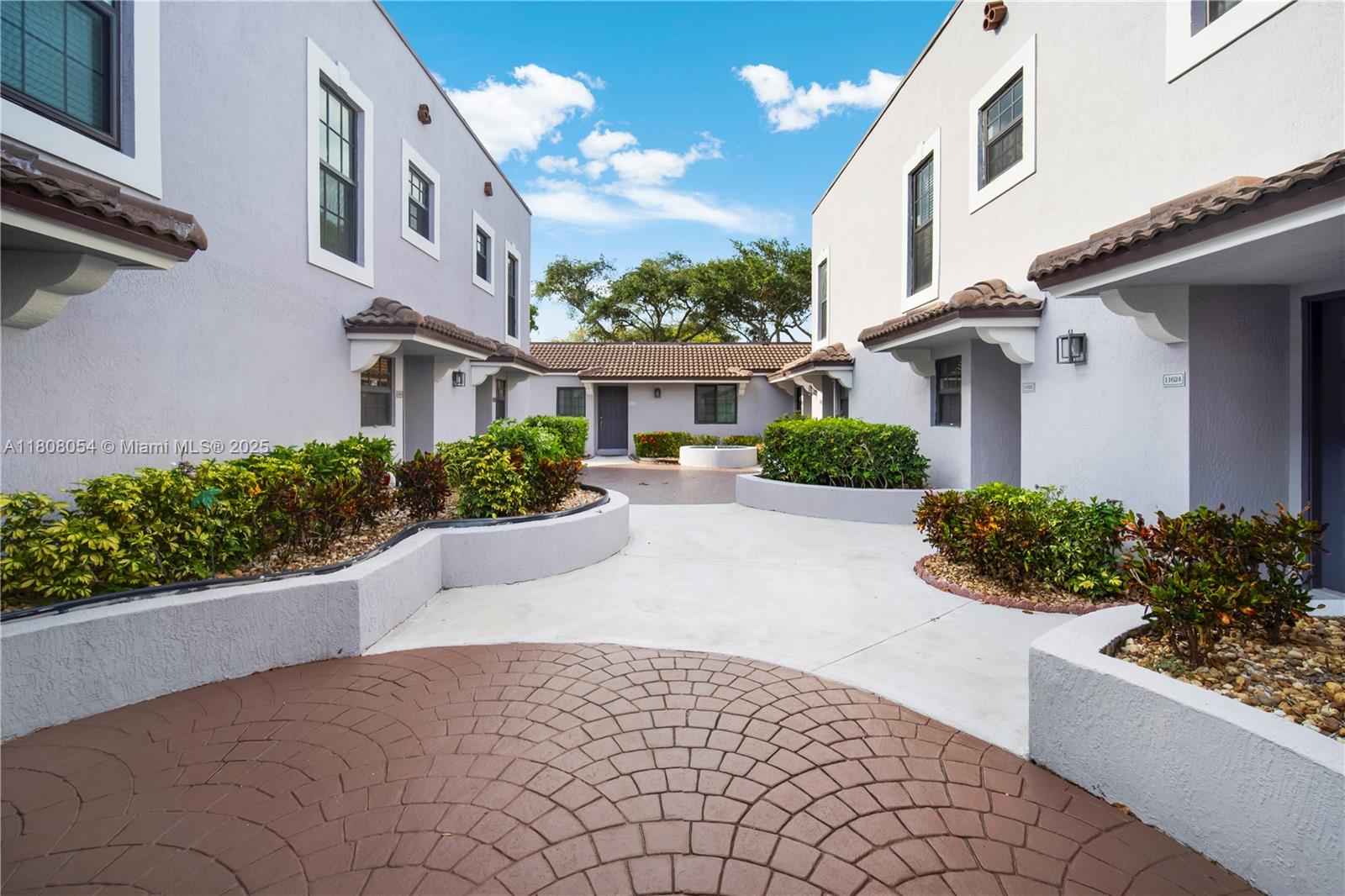 11604 NW 11th St