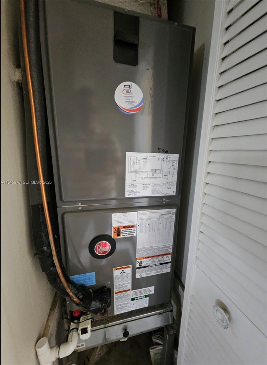 COUNTRY ISLES GARDEN HOME - Residential