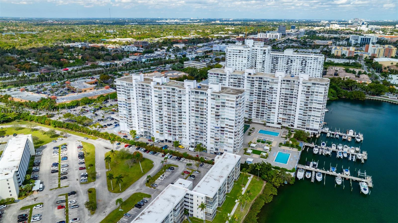 DEL PRADO MARINA - Residential