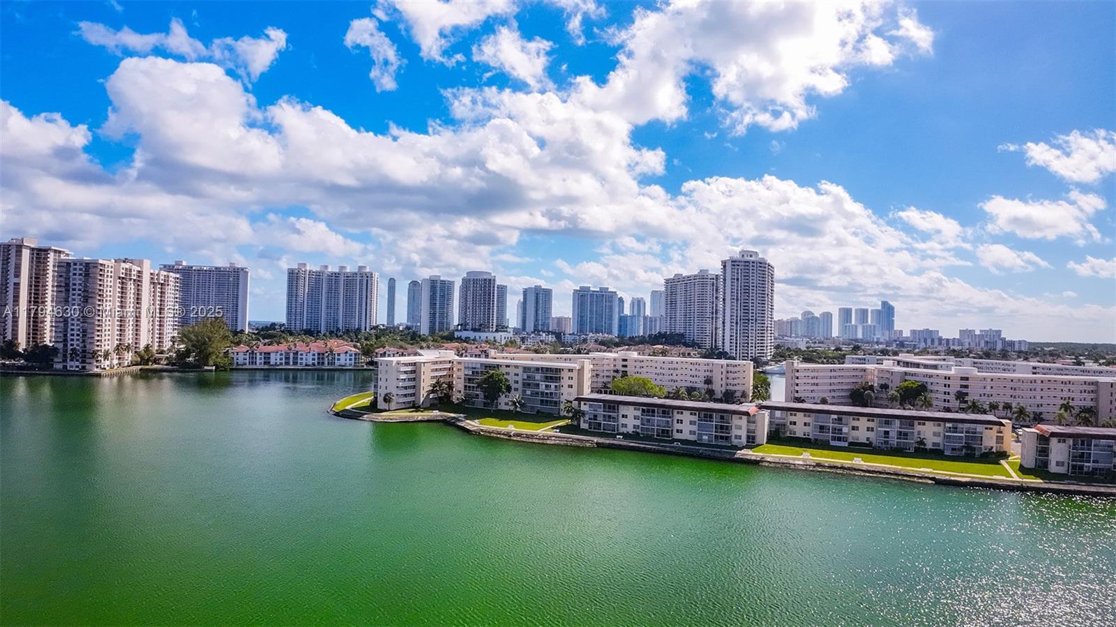 DEL PRADO MARINA - Residential