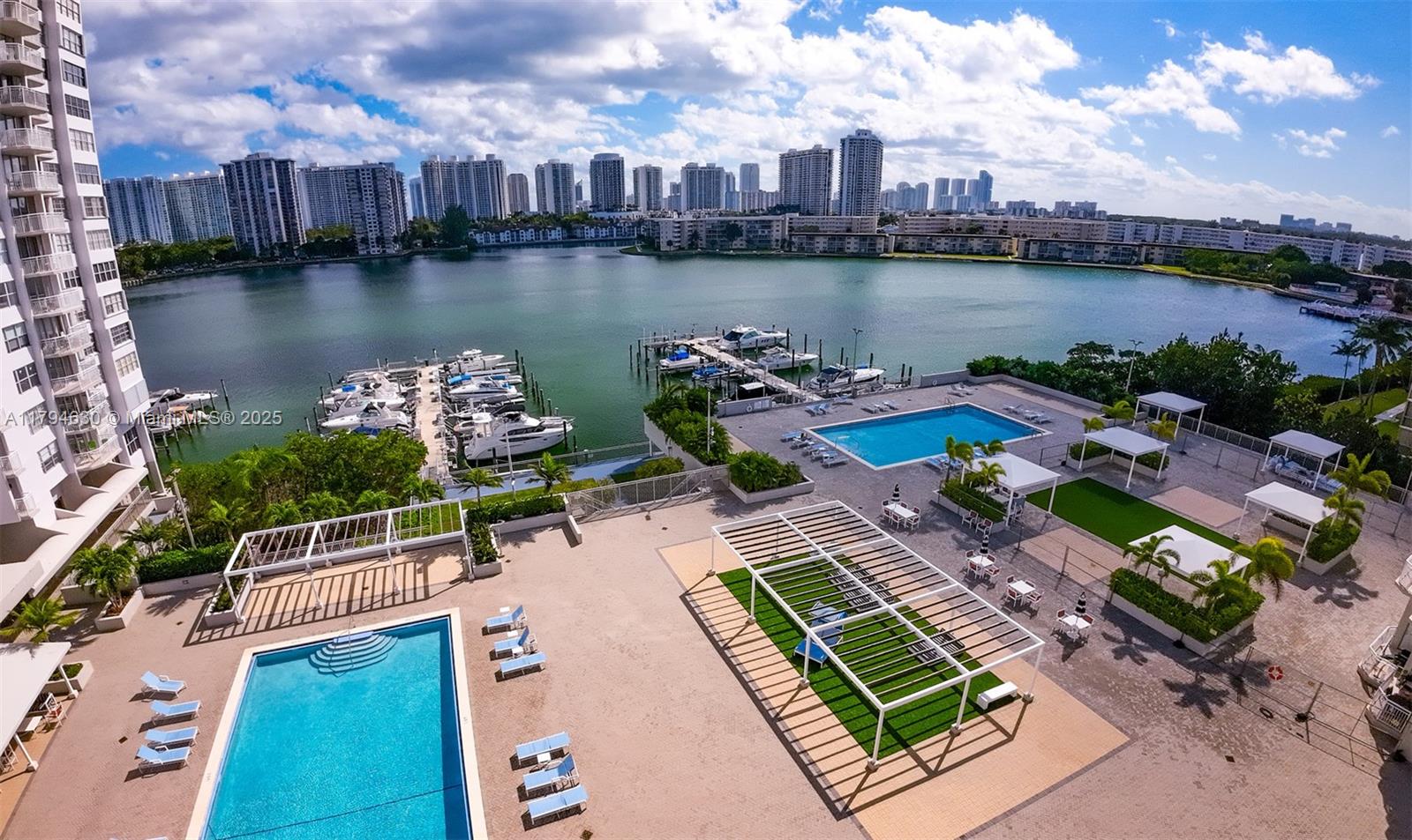 DEL PRADO MARINA - Residential