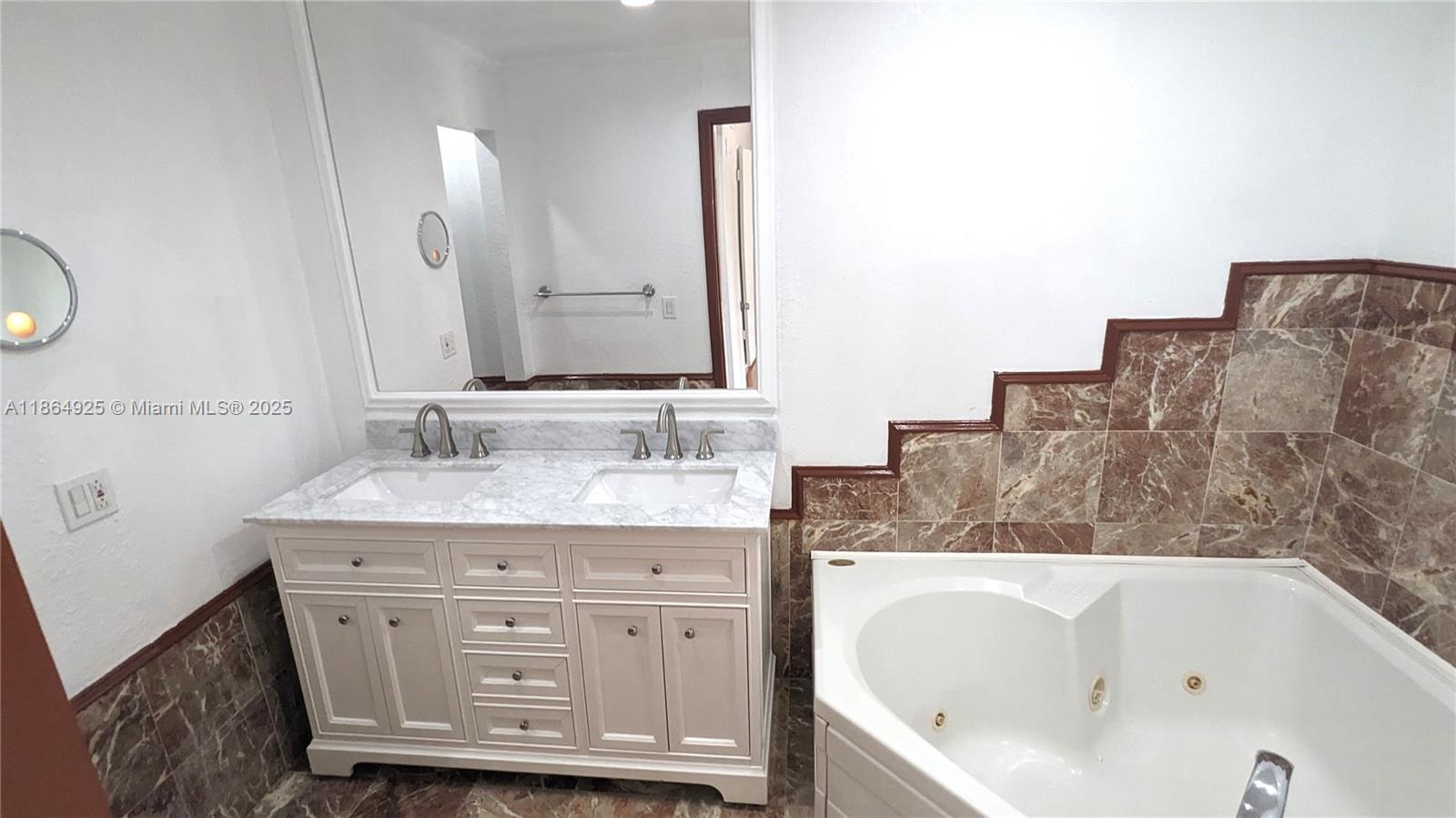 CHATEAULAINE - Residential