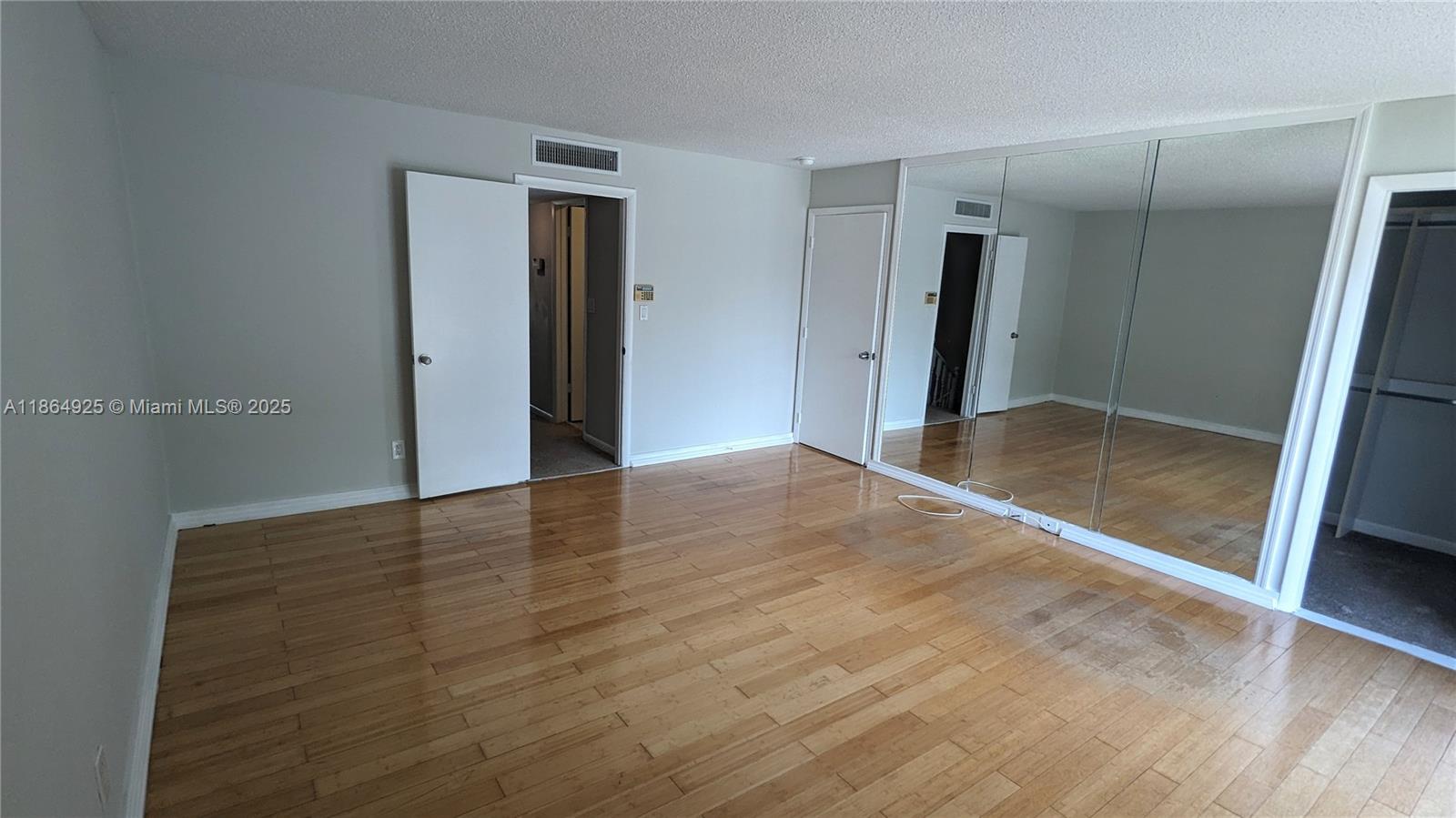 CHATEAULAINE - Residential