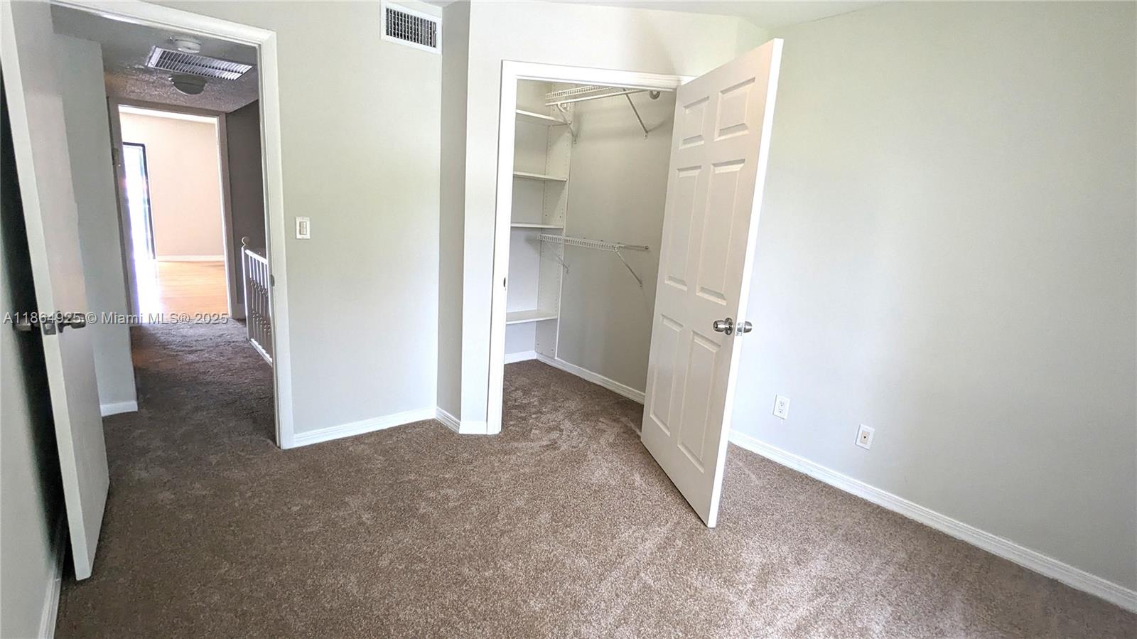 CHATEAULAINE - Residential