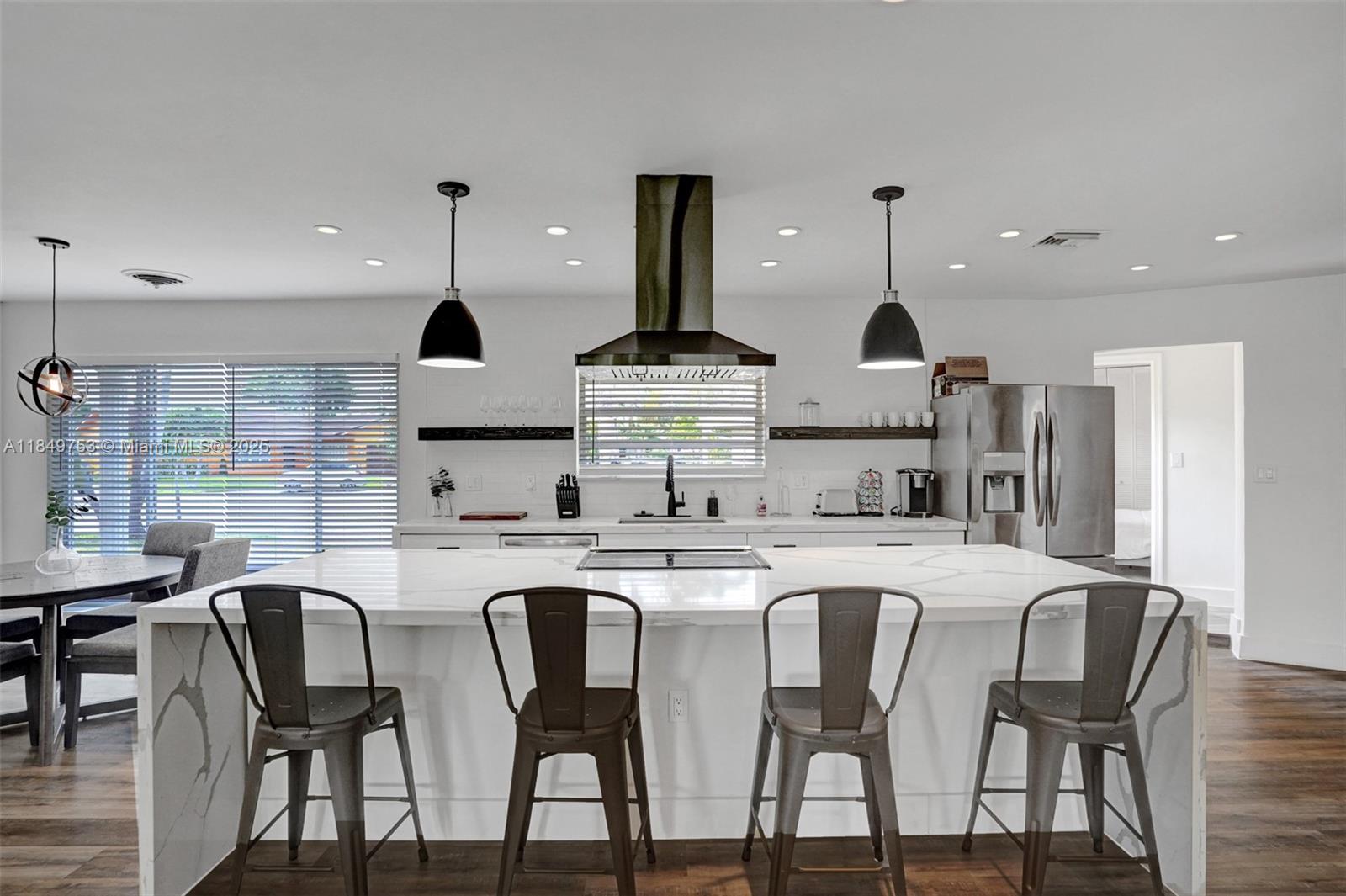 EDGEWATER ESTATES - Residential Lease