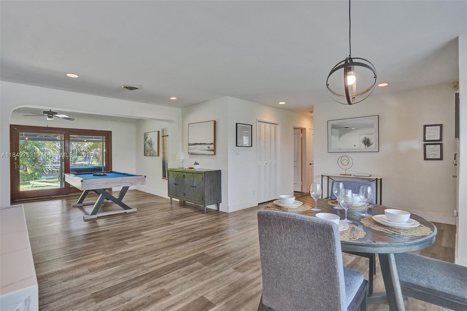 EDGEWATER ESTATES - Residential Lease