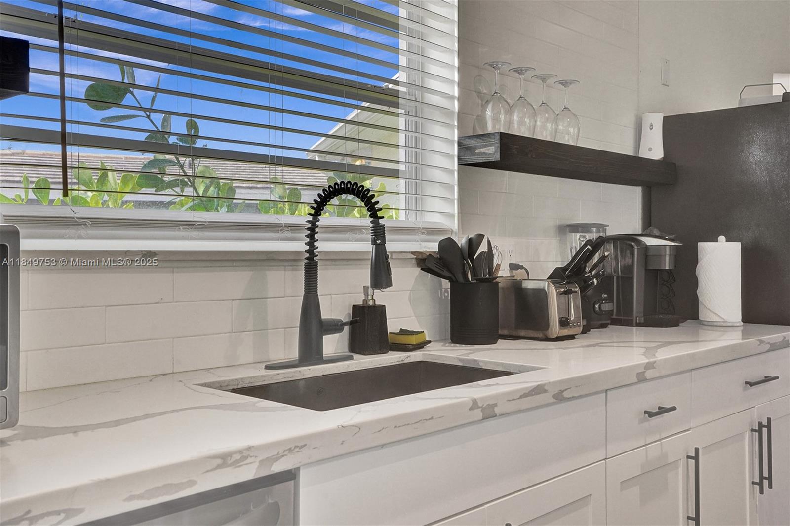 EDGEWATER ESTATES - Residential Lease