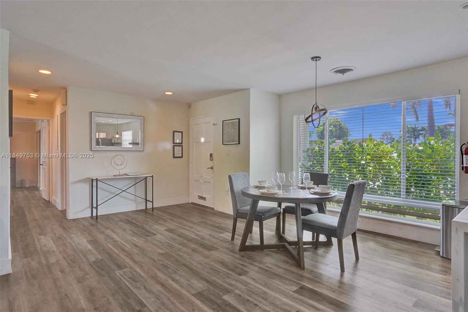 EDGEWATER ESTATES - Residential Lease