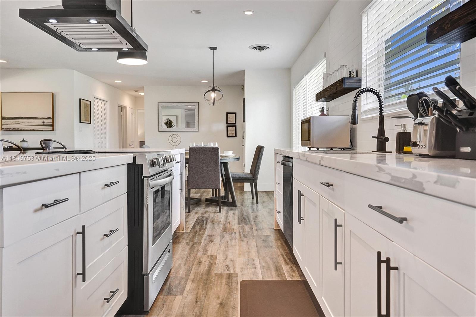 EDGEWATER ESTATES - Residential Lease