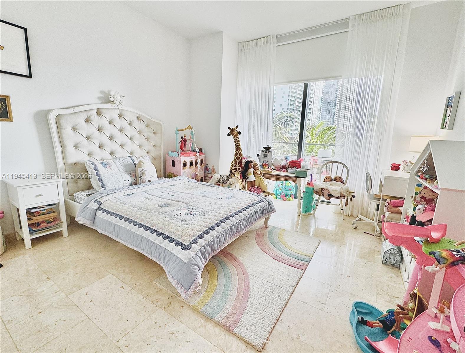 REACH CONDO - Residential