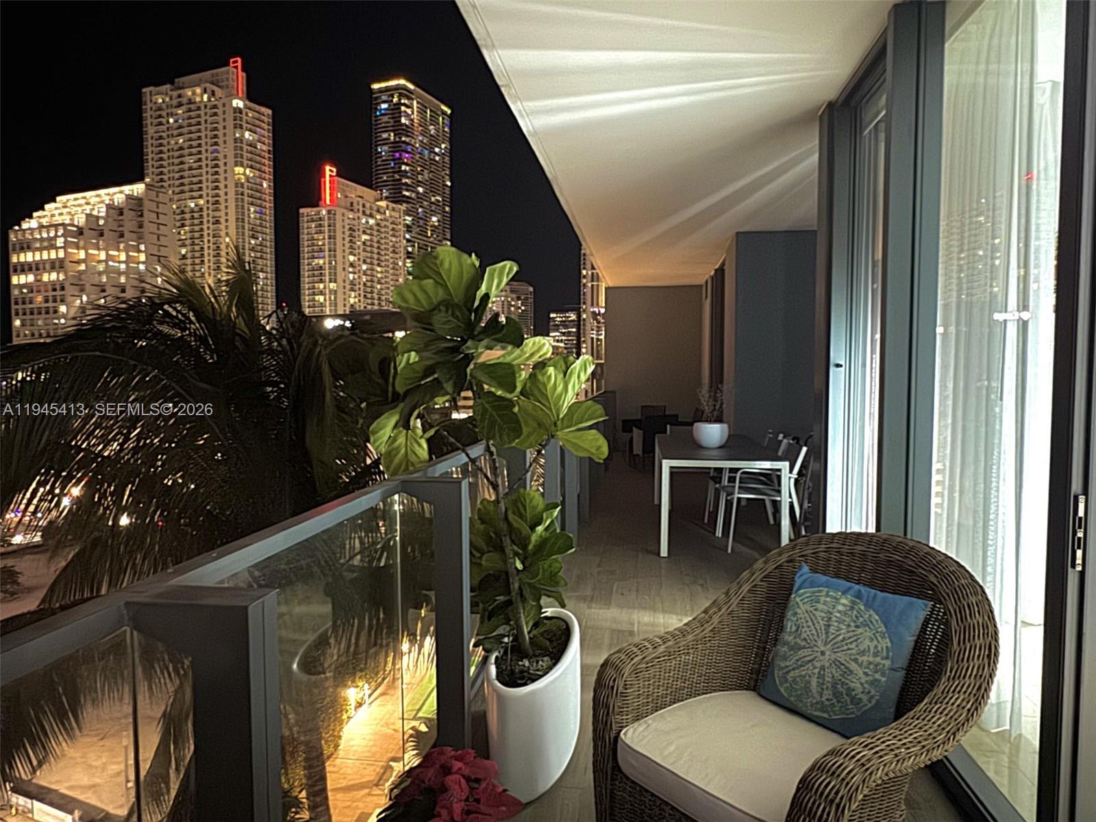 REACH CONDO - Residential