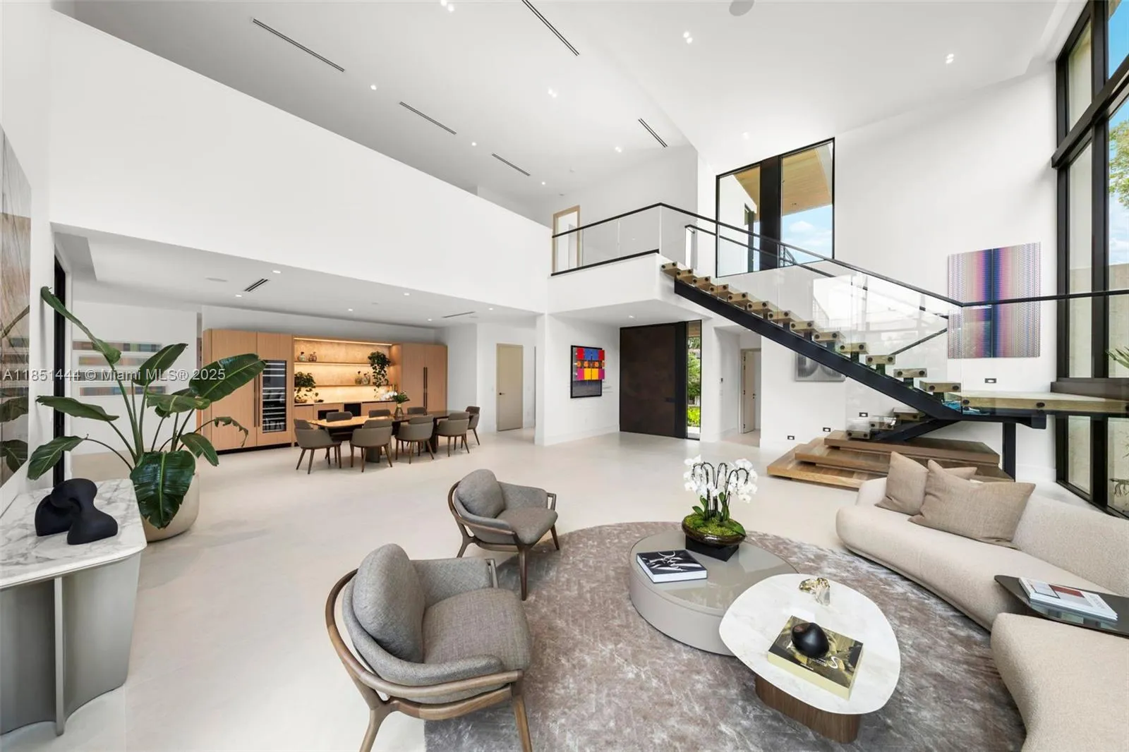 Miami, Florida 33143, United States, 7 Bedrooms Bedrooms, ,8 BathroomsBathrooms,Residential,Active,185097