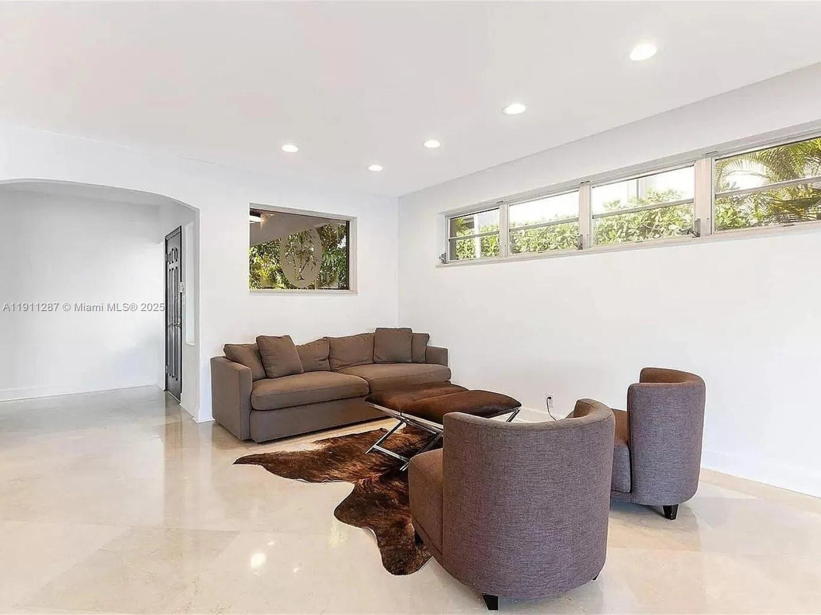 NORMANDY GOLF COURSE - Residential Lease