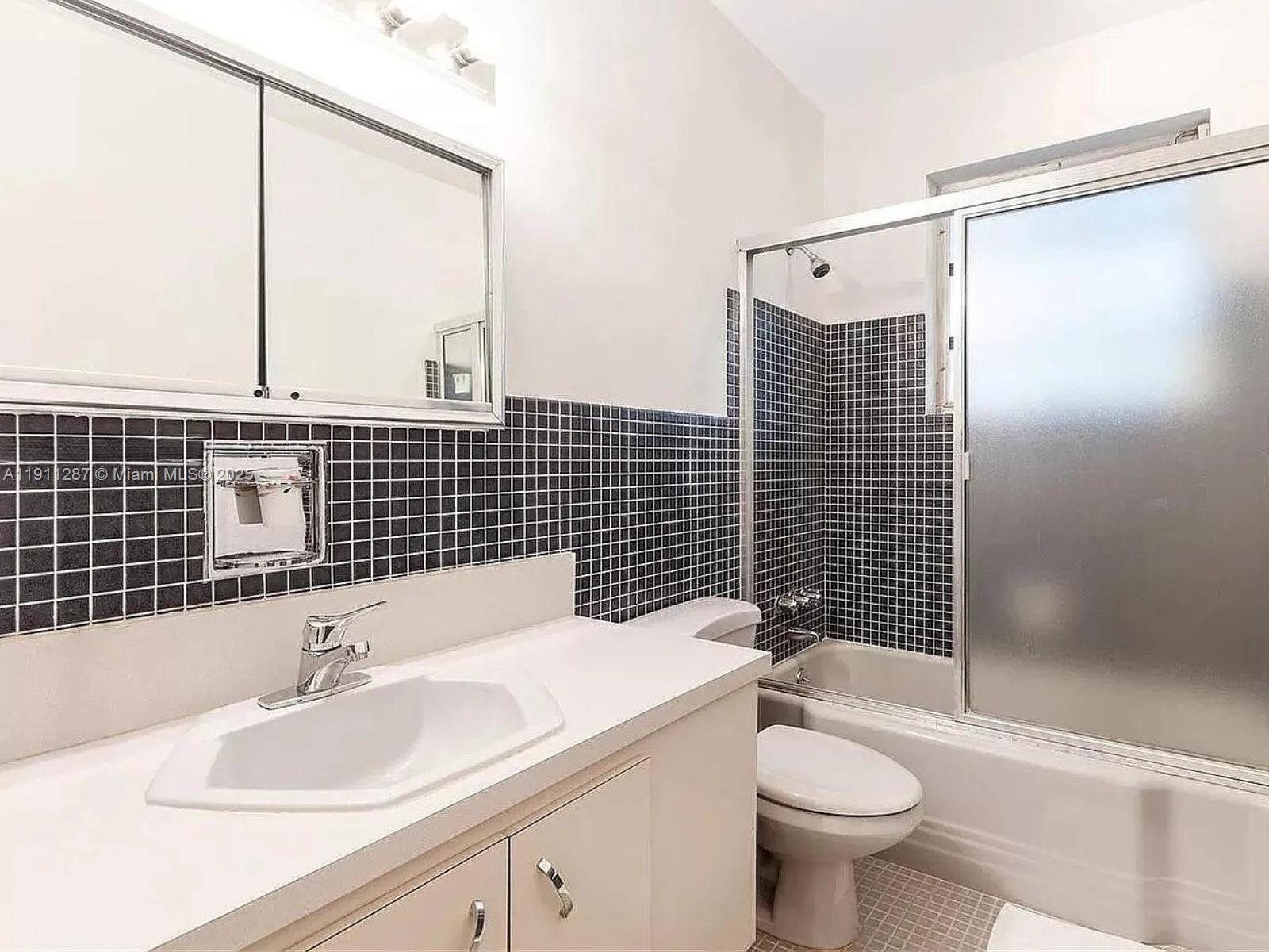 NORMANDY GOLF COURSE - Residential Lease