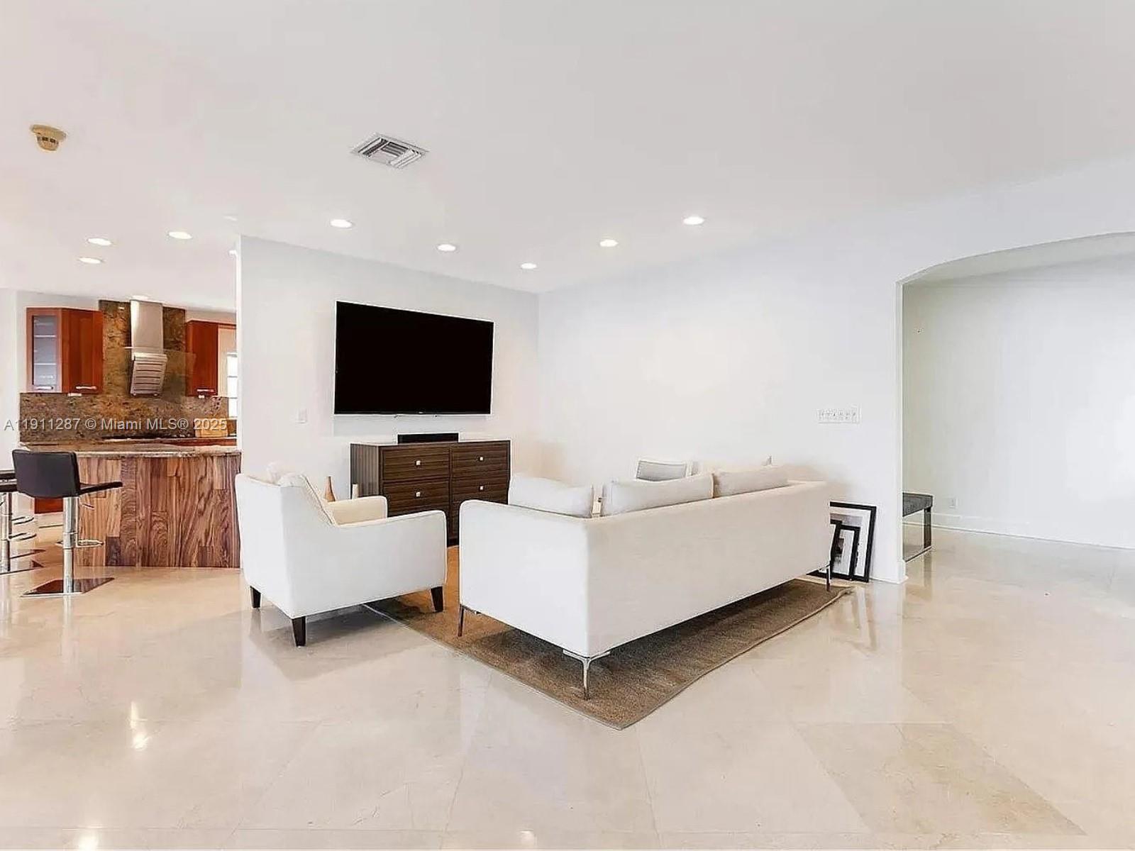 NORMANDY GOLF COURSE - Residential Lease