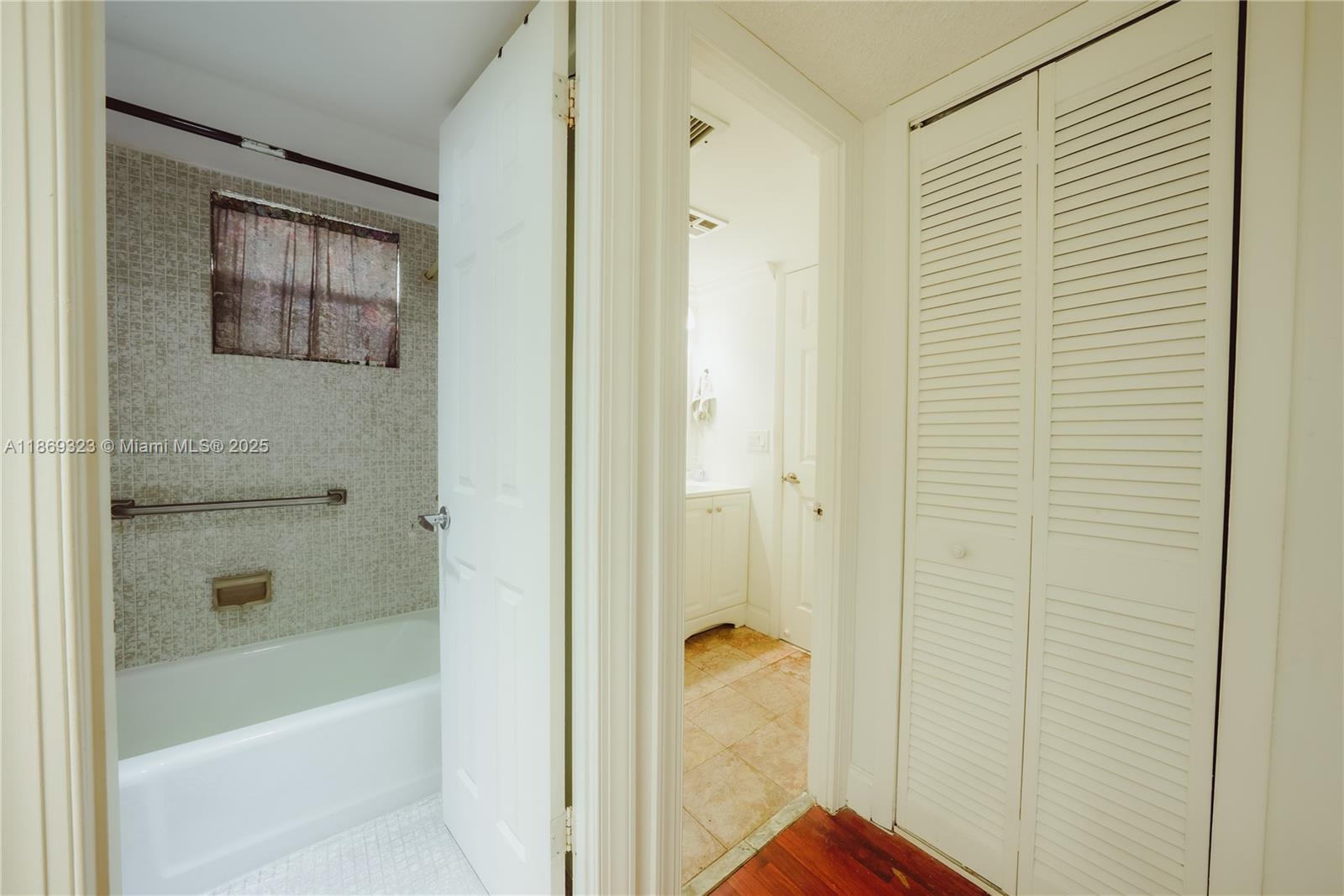 HOLIDAY SPRINGS VILLAGE 2 - Residential