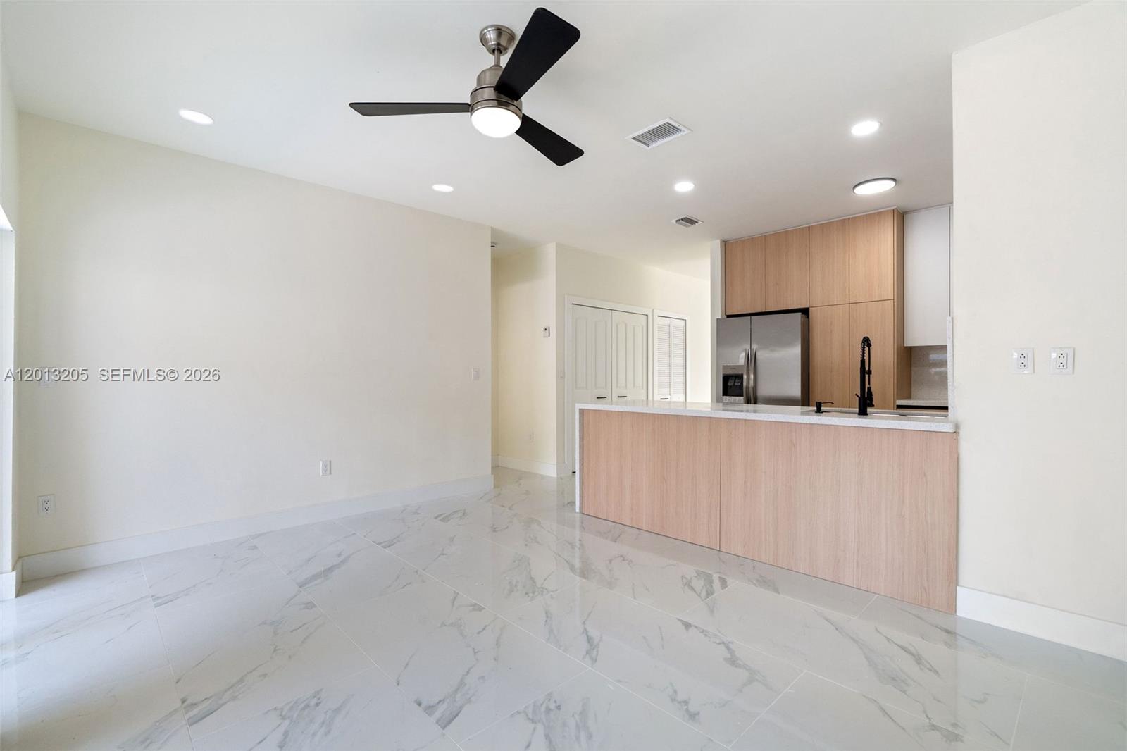 SPANISH LAKES 2ND ADDN - Residential