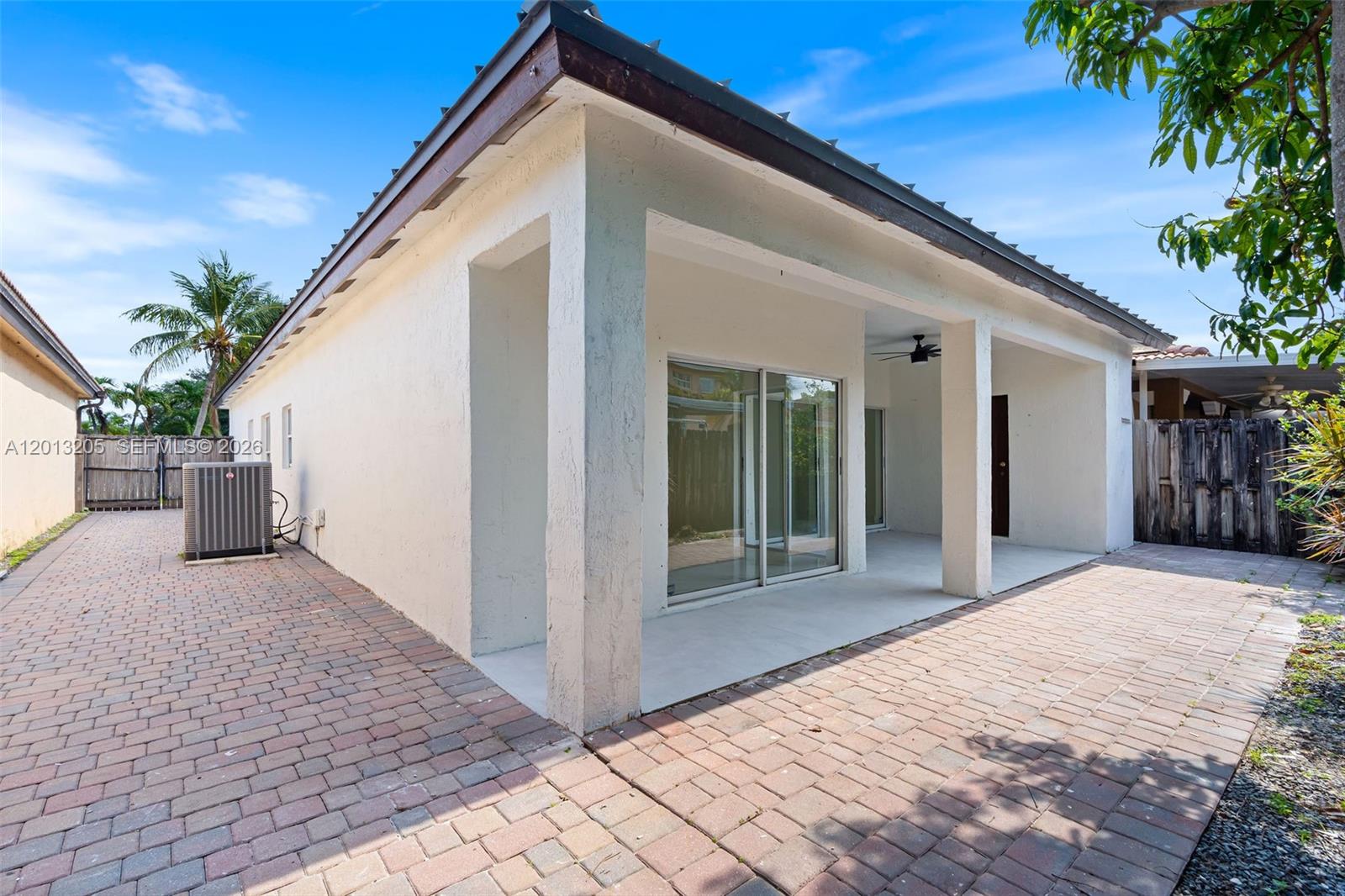 SPANISH LAKES 2ND ADDN - Residential