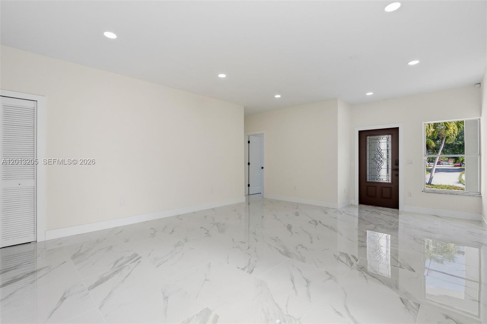 SPANISH LAKES 2ND ADDN - Residential