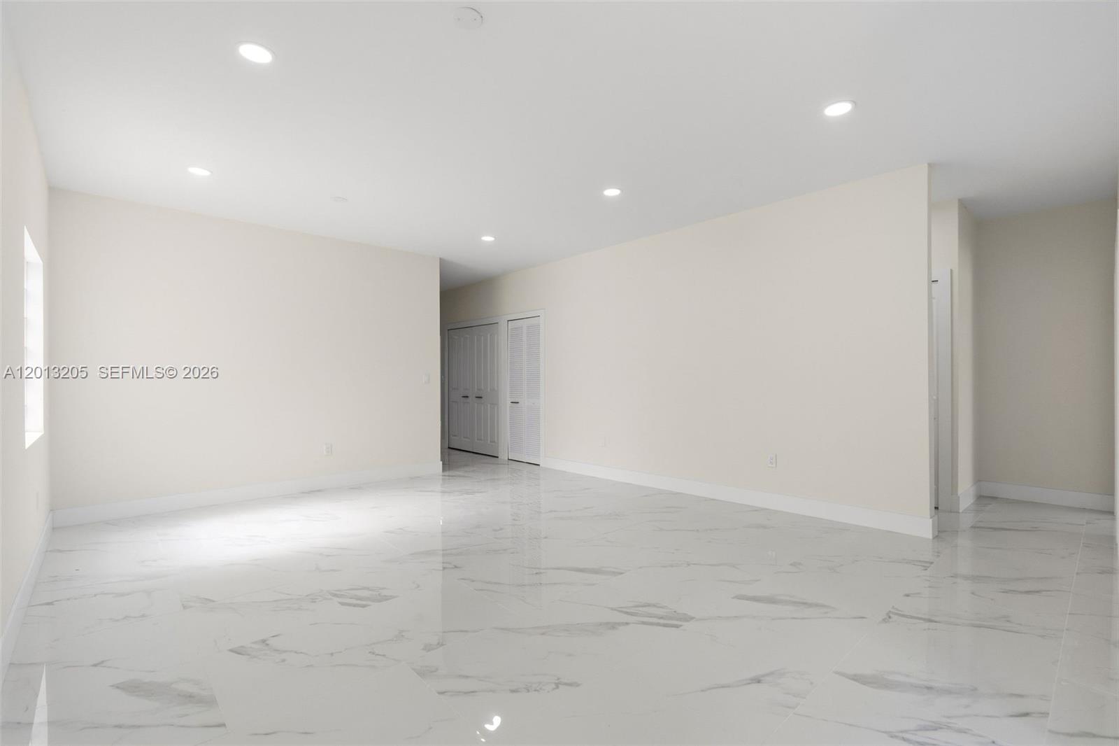 SPANISH LAKES 2ND ADDN - Residential