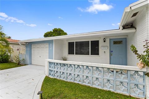 Photo of 4515 Jackson St, Hollywood, FL 33021 (MLS # A11888739)
