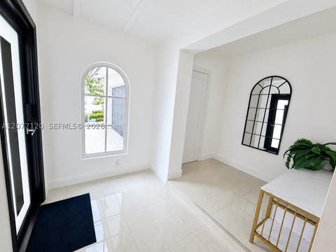 Tiny photo for 2830 NE 56th Ct, Fort Lauderdale, FL 33308 (MLS # A12077120)