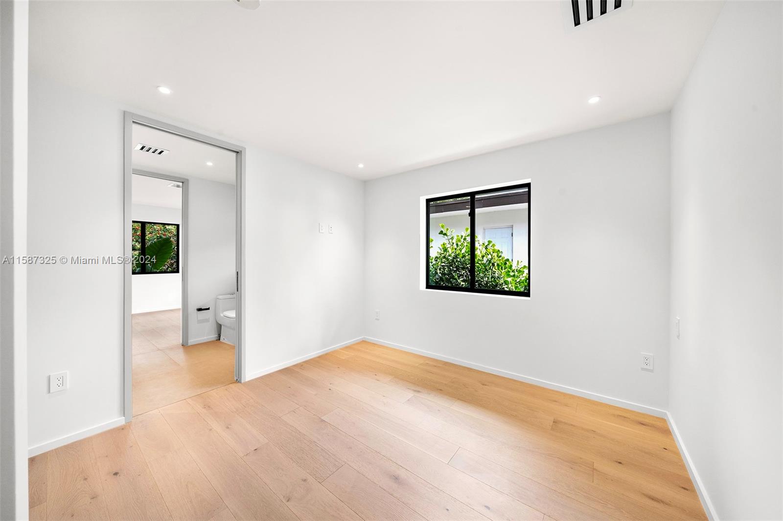 SKY LAKE - Residential