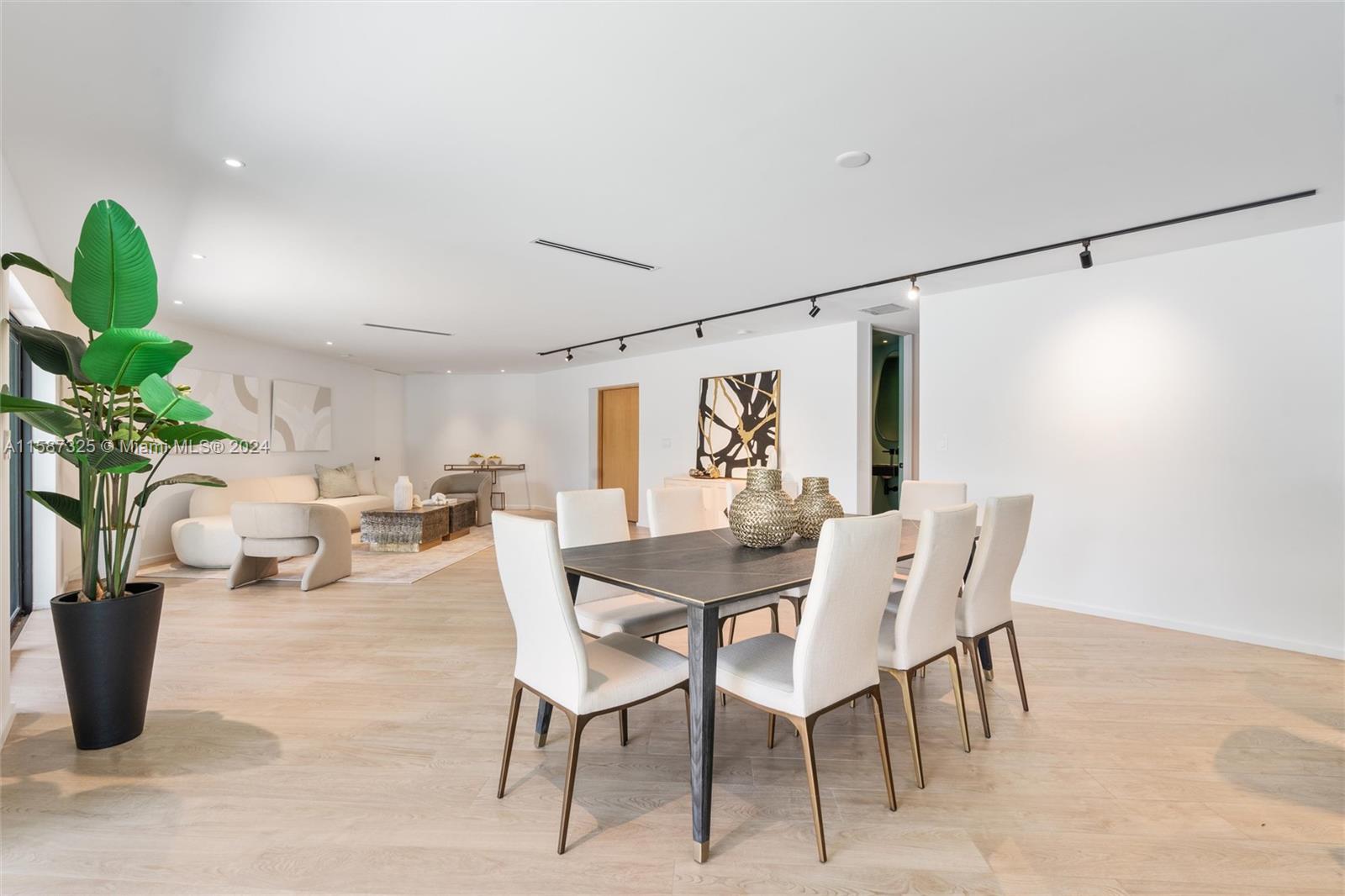 SKY LAKE - Residential