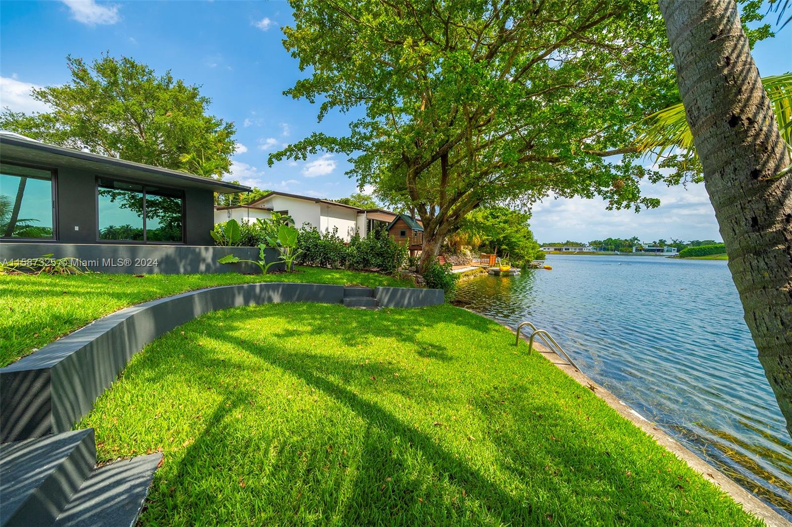 SKY LAKE - Residential