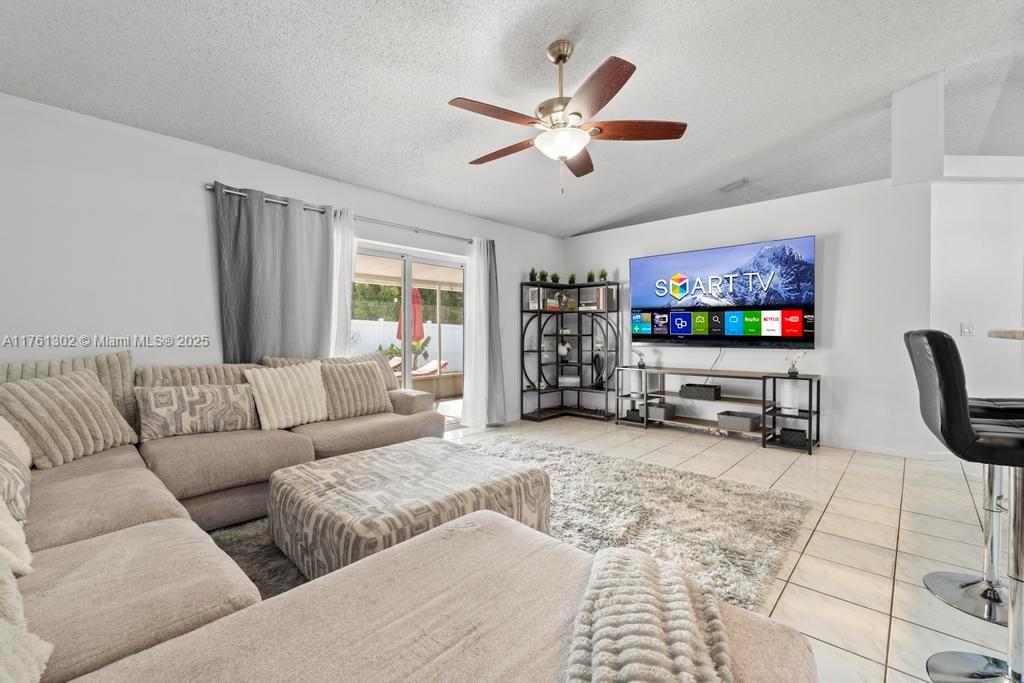 CRESTWOOD UNIT 1 PL 4 - Residential