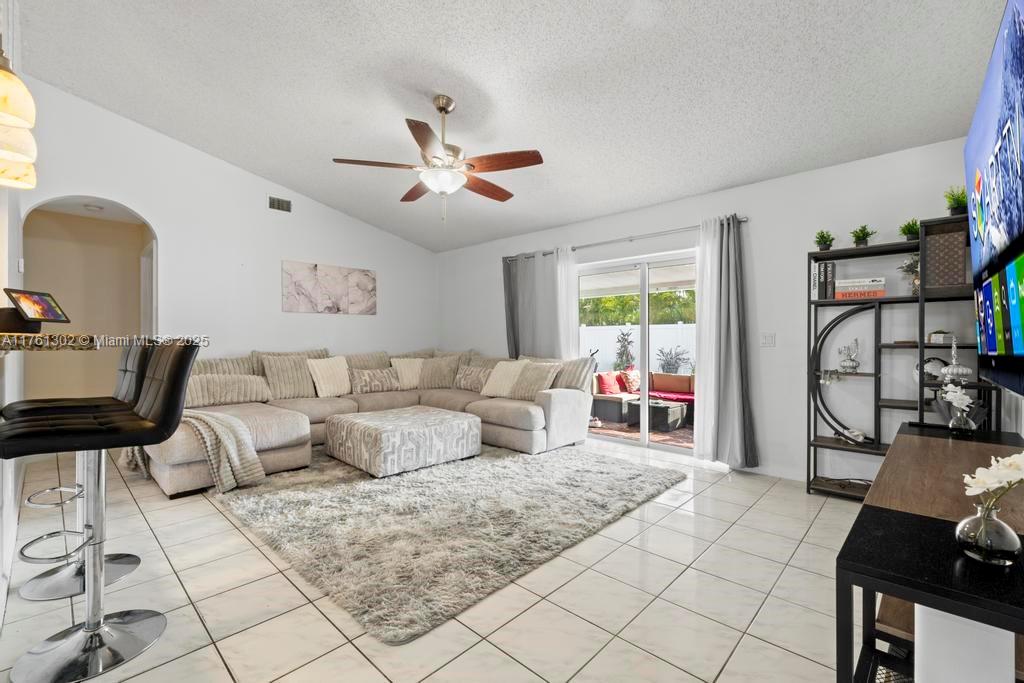 CRESTWOOD UNIT 1 PL 4 - Residential