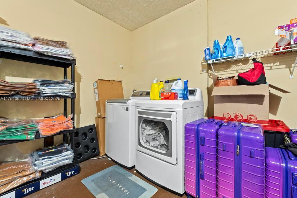 CRESTWOOD UNIT 1 PL 4 - Residential