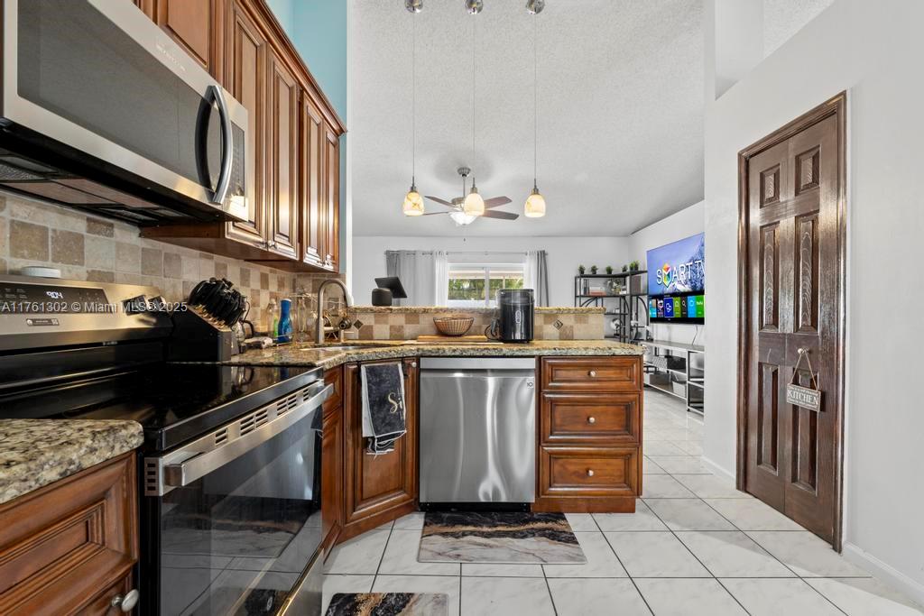 CRESTWOOD UNIT 1 PL 4 - Residential