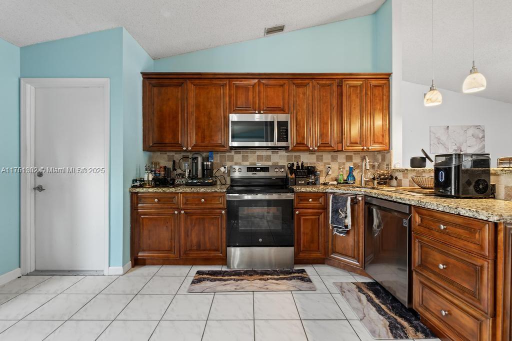 CRESTWOOD UNIT 1 PL 4 - Residential
