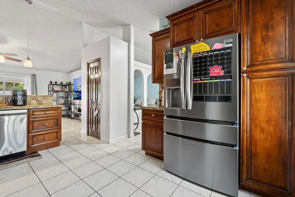 CRESTWOOD UNIT 1 PL 4 - Residential